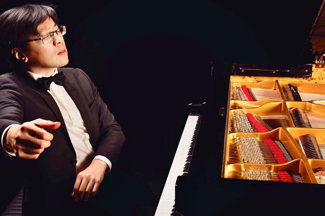 Nghệ sĩ piano Lưu Hồng Quang trở lại Việt Nam sau 2 năm vắng bóng